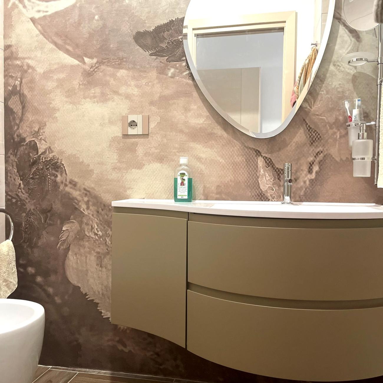 sanitari e mobili da bagno forniti da Beauty at Home Srl e accessori da bagno by Linea Erre Design sas 