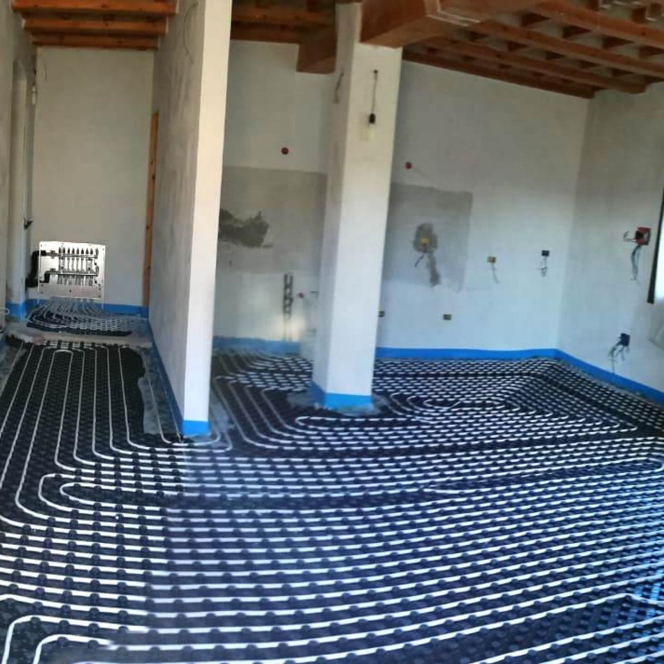 Installazione di un impianto radiante a pavimento in un'abitazione 